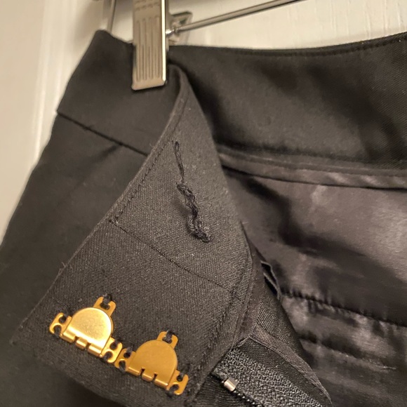 ♠️ EUC - Kate Spade Tailored Shorts, Size 4 - Picture 4 of 9